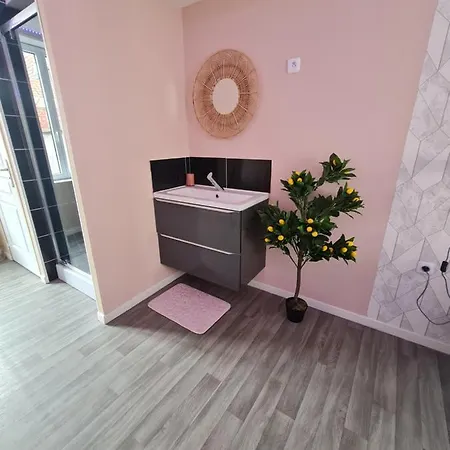 Ng Suitehome - Lille I Centre I 121 - Pastel - Netflix - Wifi