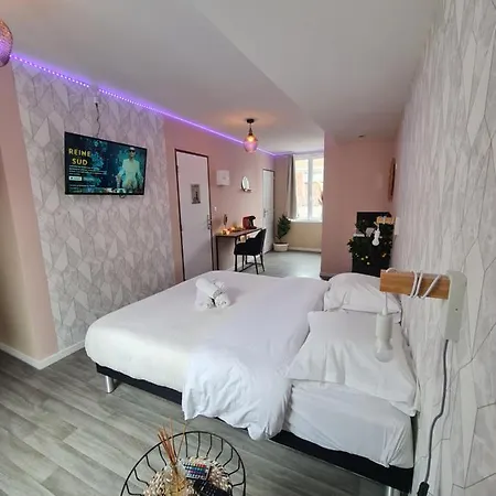 Ng Suitehome - Lille I Centre I 121 - Pastel - Netflix - Wifi Apartment *