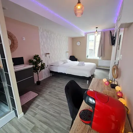 Apartment Ng Suitehome - Lille I Centre I 121 - Pastel - Netflix - Wifi