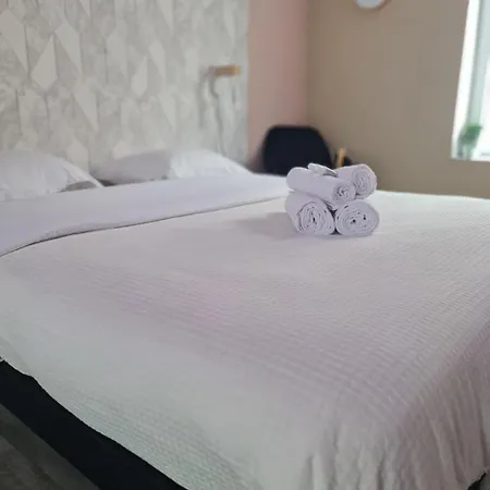 Apartment Ng Suitehome - Lille I Centre I 121 - Pastel - Netflix - Wifi